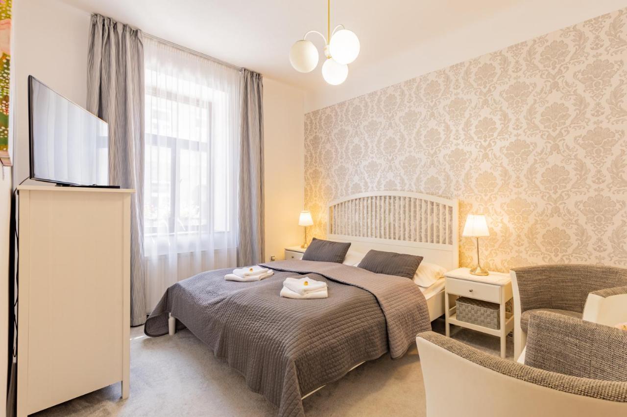 Hotel Amadeus Чешка Будьовица Екстериор снимка