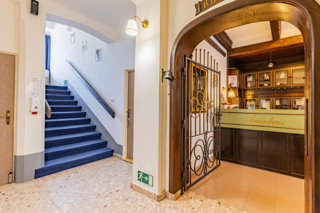 Hotel Amadeus Чешка Будьовица Екстериор снимка