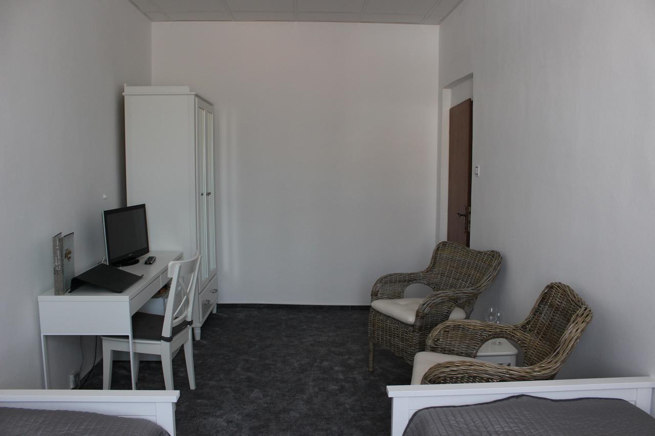 Hotel Amadeus Чешка Будьовица Екстериор снимка
