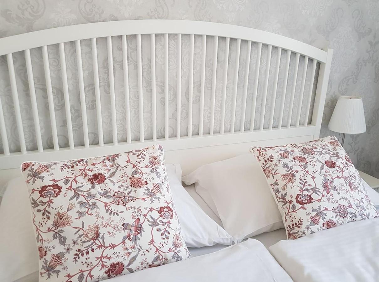 Hotel Amadeus Чешка Будьовица Екстериор снимка